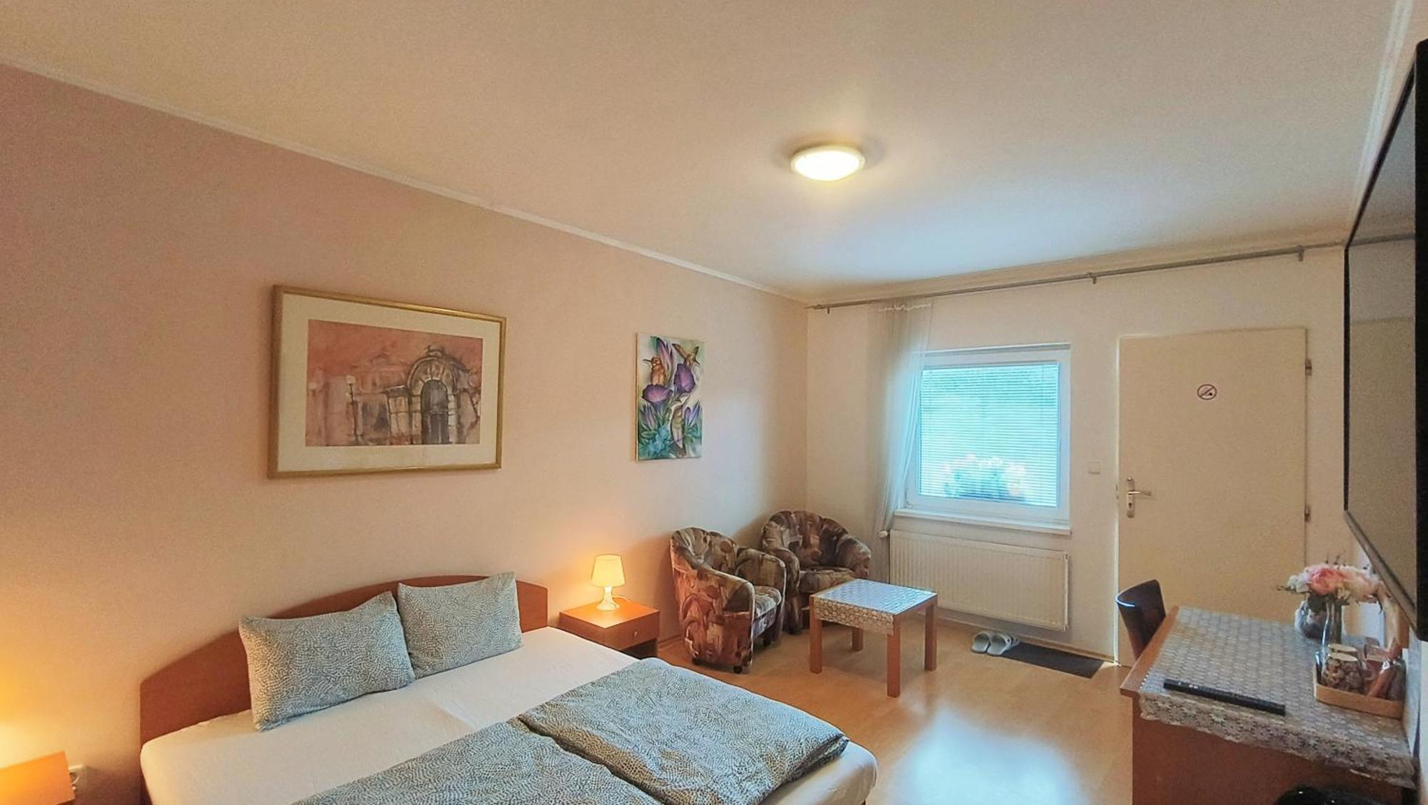 Cozy Room With Garden In Bratislava Bagian luar foto